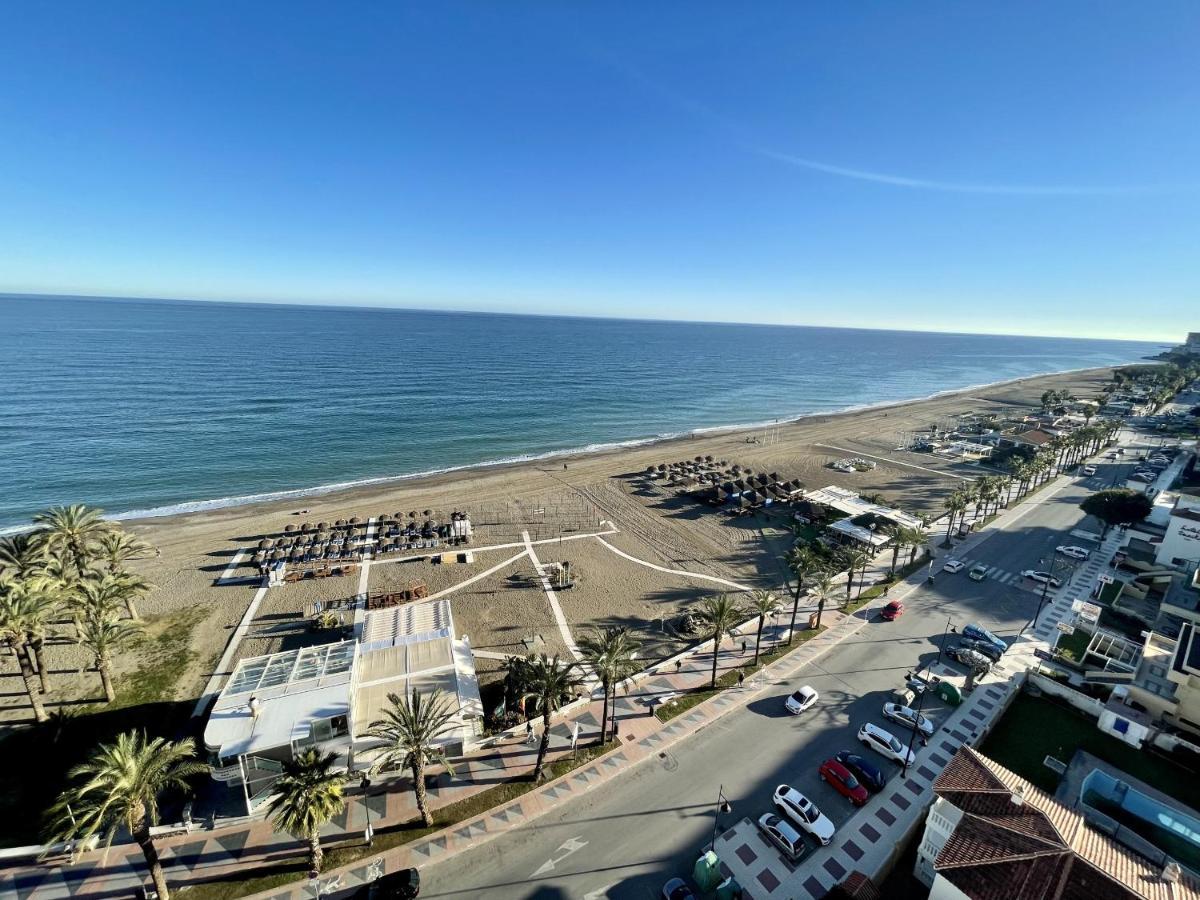Exclusive Beachfront Apartment Torremolinos - Pool - Paddle - Tenis - Wifi - Central Aircon ภายนอก รูปภาพ
